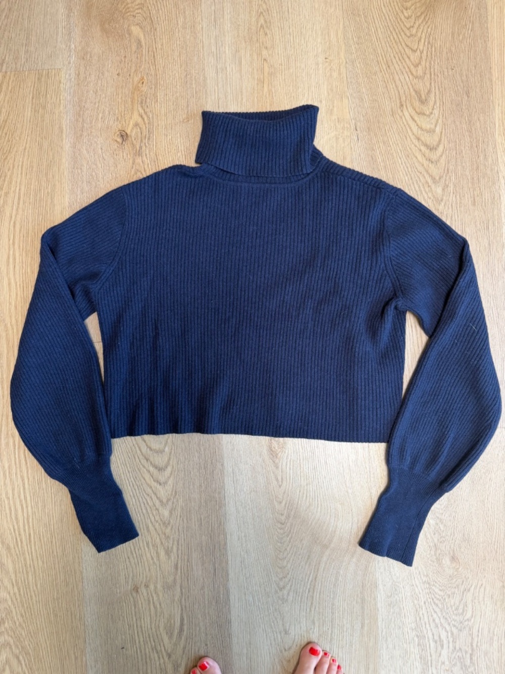 Reformation Luisa turtleneck cashmere cropped sweater navy